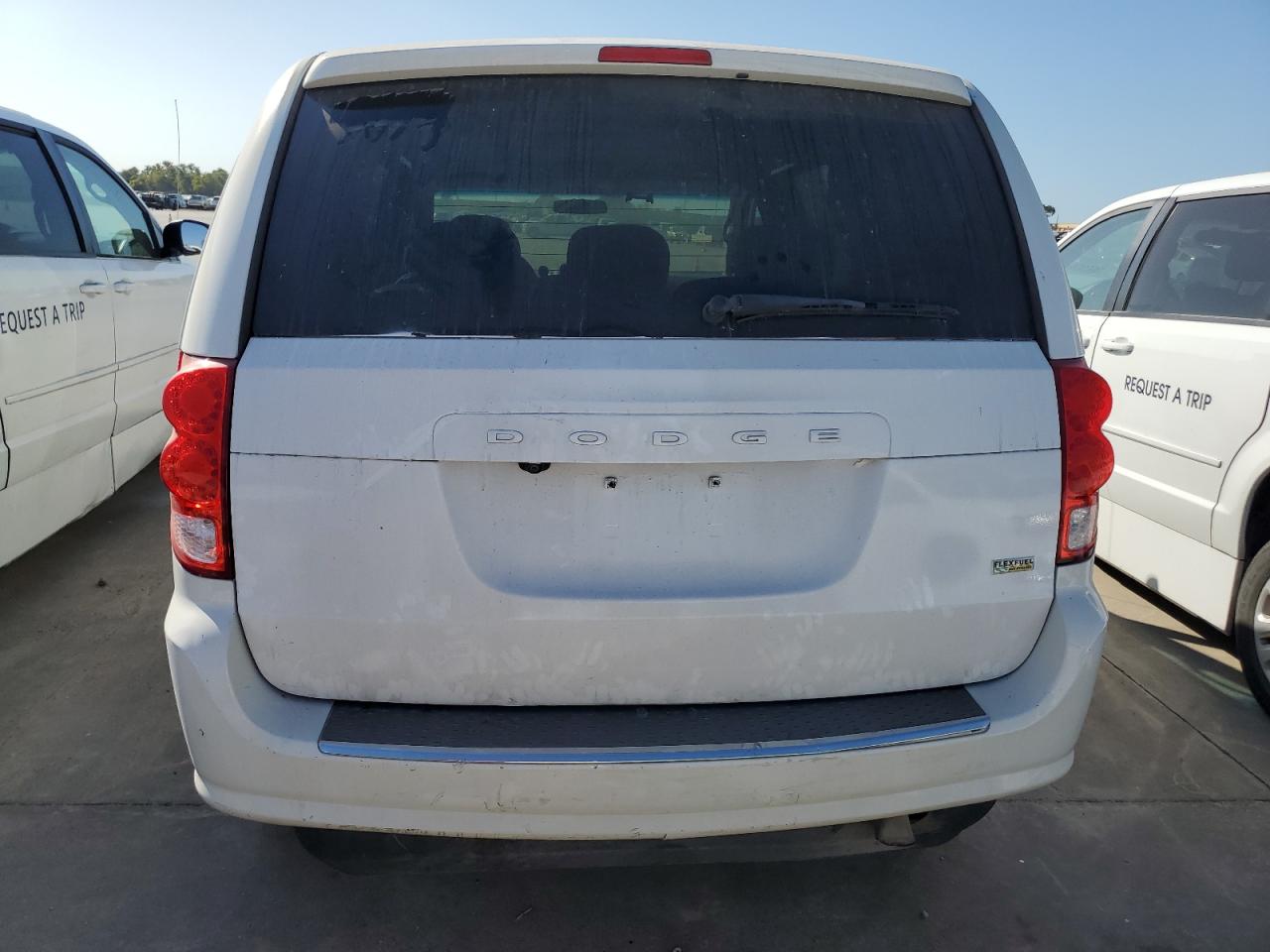 2017 Dodge Caravan - Image 6