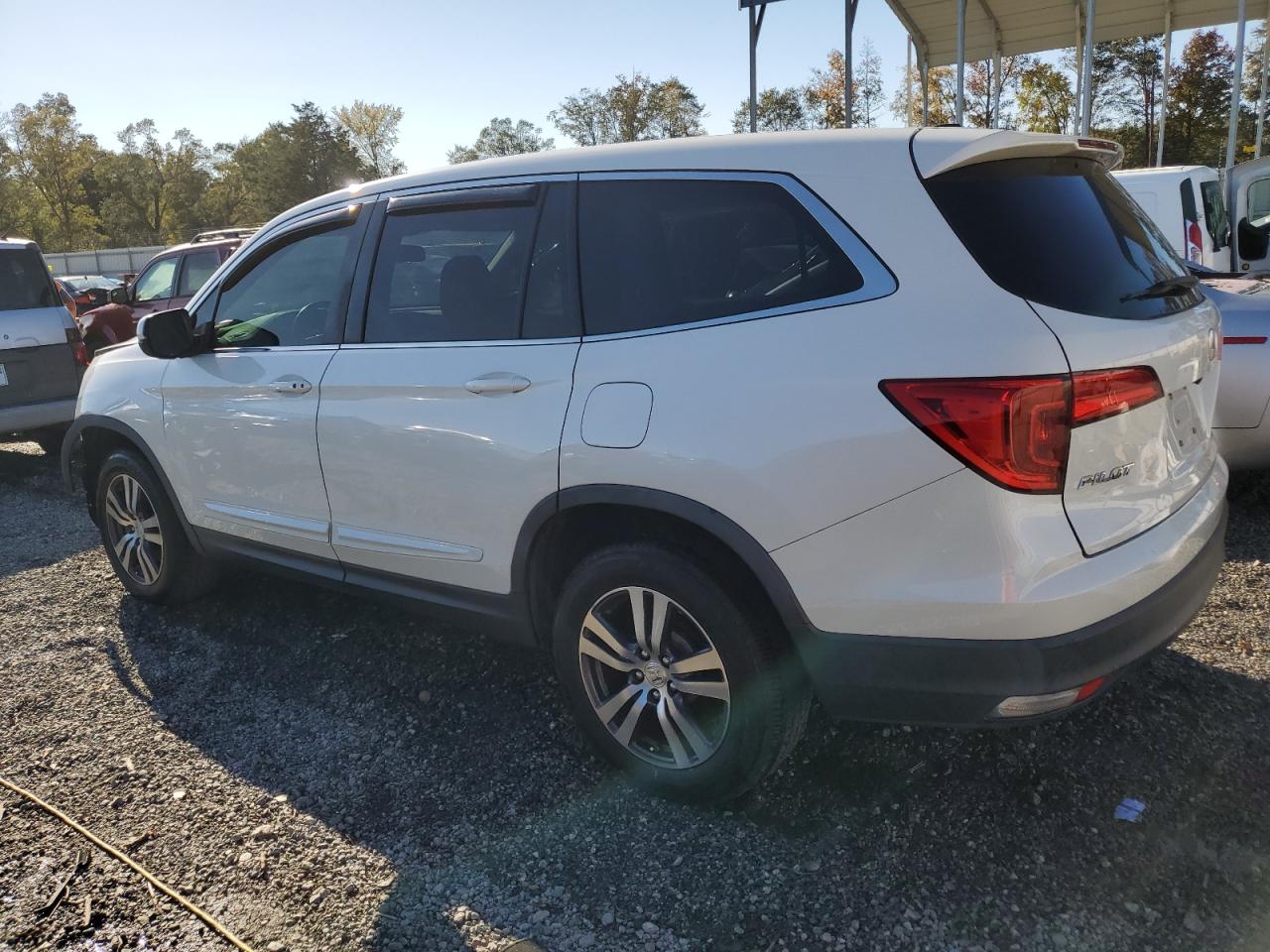 2017 Honda Pilot - Image 2