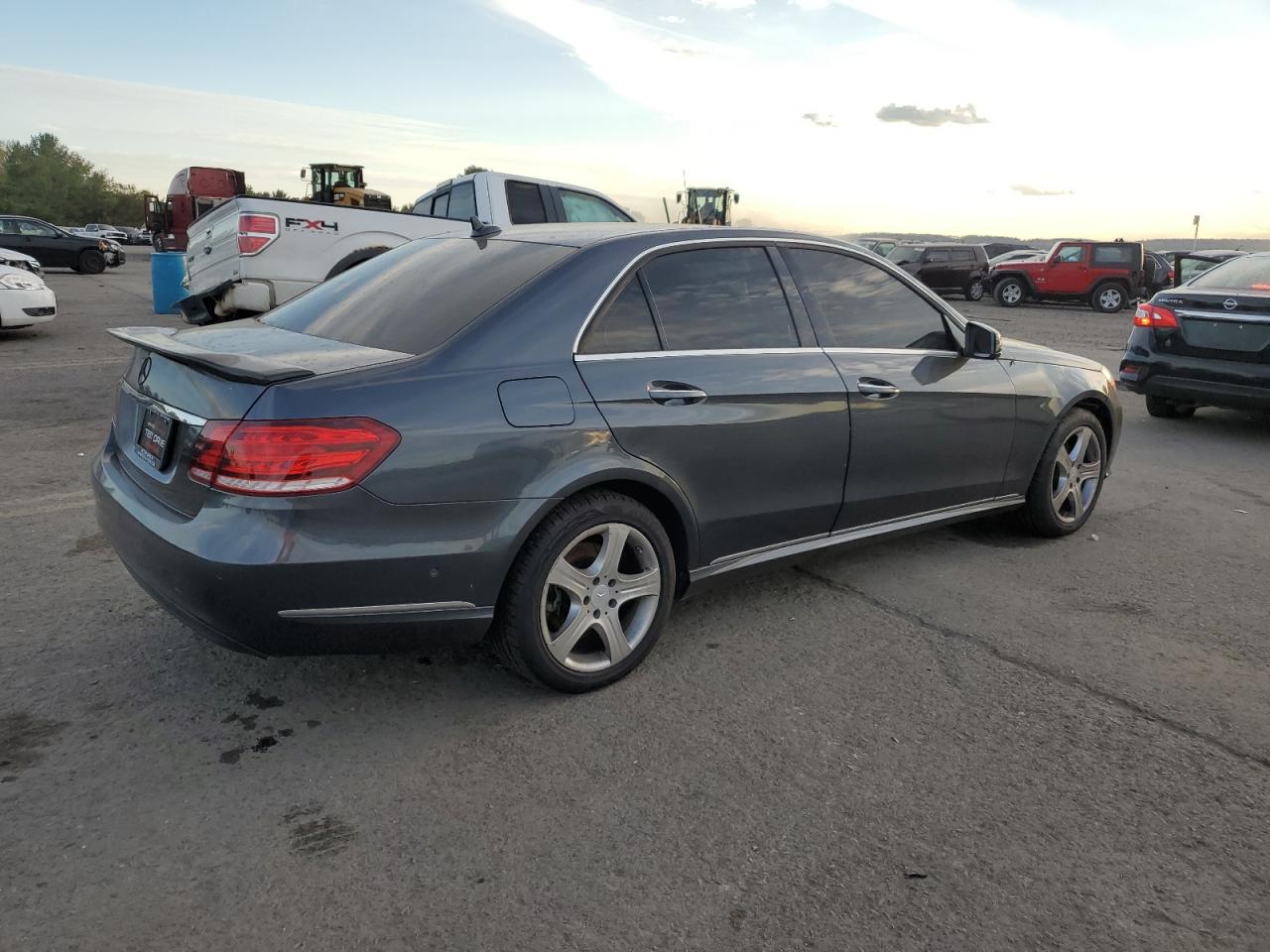 VIN WDDHF5KB5EA832308 2014 MERCEDES-BENZ E-CLASS no.3