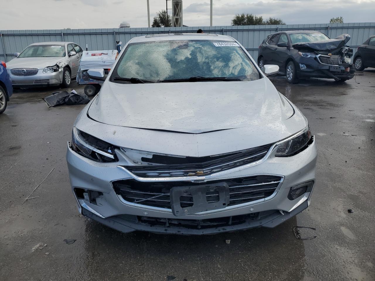 2017 Chevrolet Malibu - Image 5