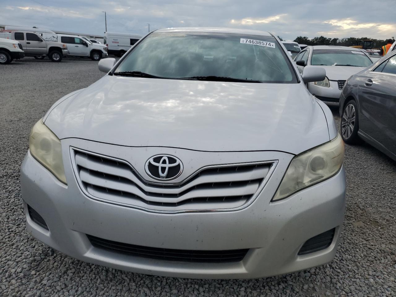 2011 Toyota Camry - Image 5