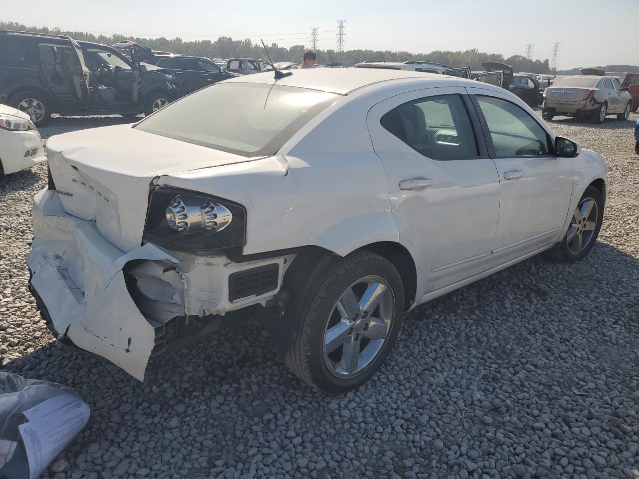 2011 Dodge Avenger - Image 3
