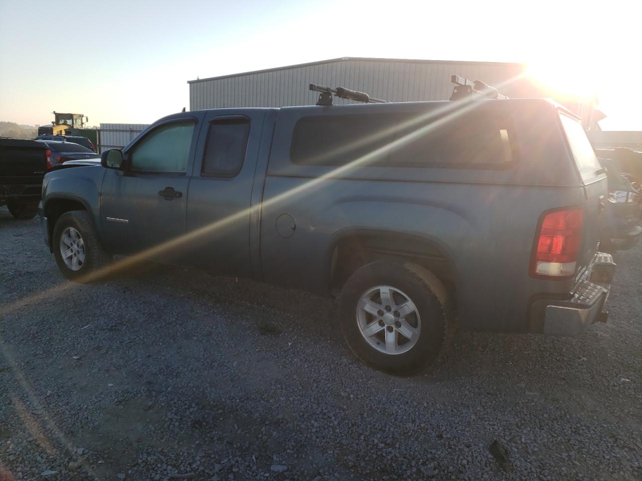 2010 GMC Sierra - Image 2