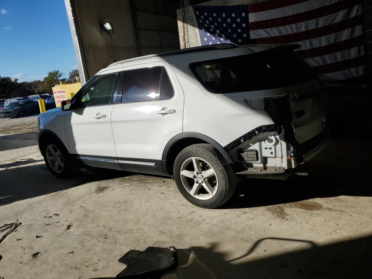 2018 Ford Explorer - Image 2