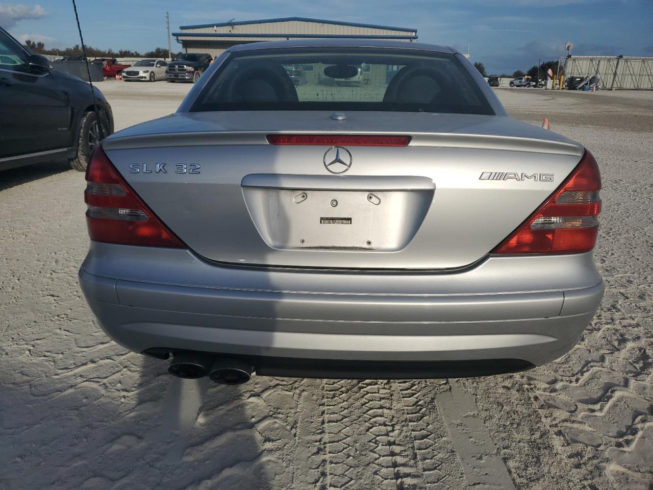 2004 Mercedes-Benz Slk 32 Amg Kompressor VIN: WDBKK66F64F302248 Lot: 76944354