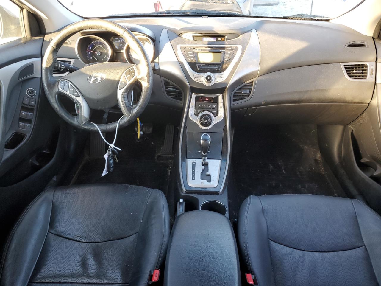 2012 Hyundai Elantra - Image 8