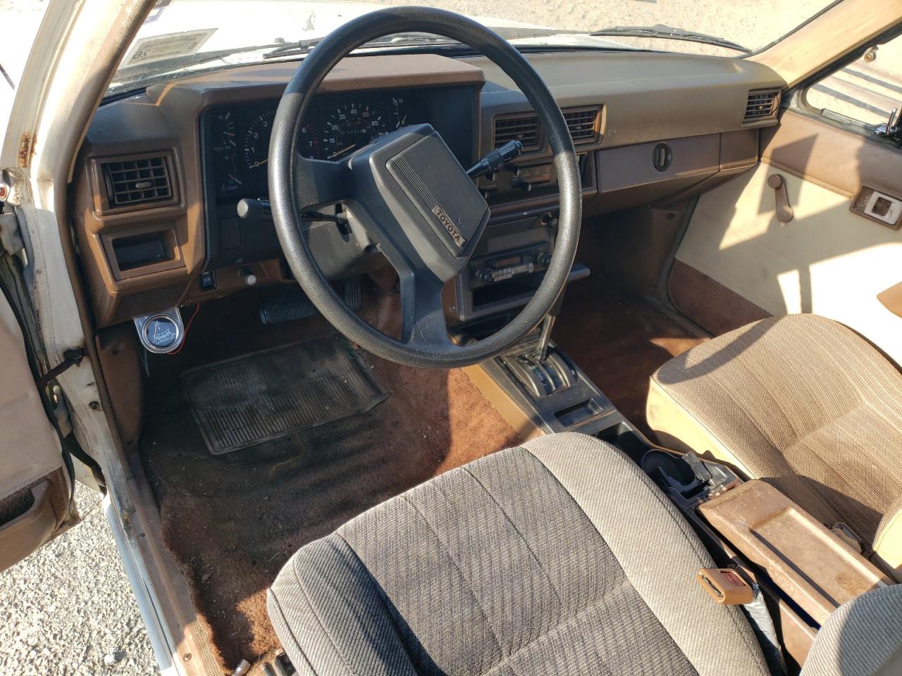 1984 Toyota Pickup Xtracab Rn56 Sr5 VIN: JT4RN56SXE5012665 Lot: 74031314