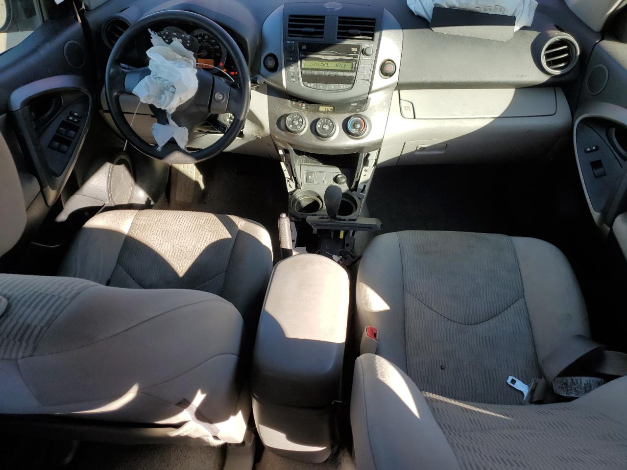 2010 Toyota RAV 4 - Image 8