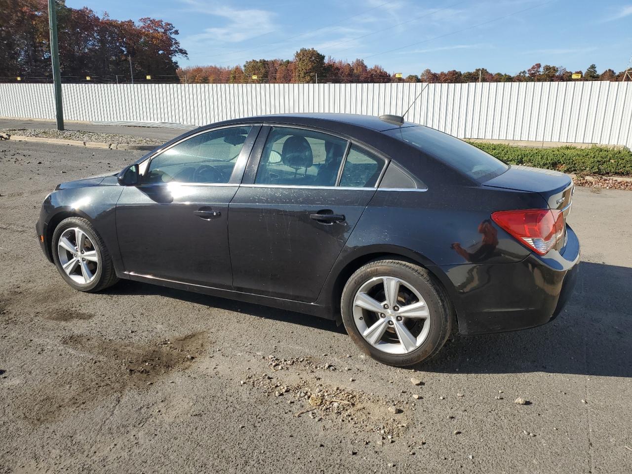 2015 Chevrolet Cruze - Image 2