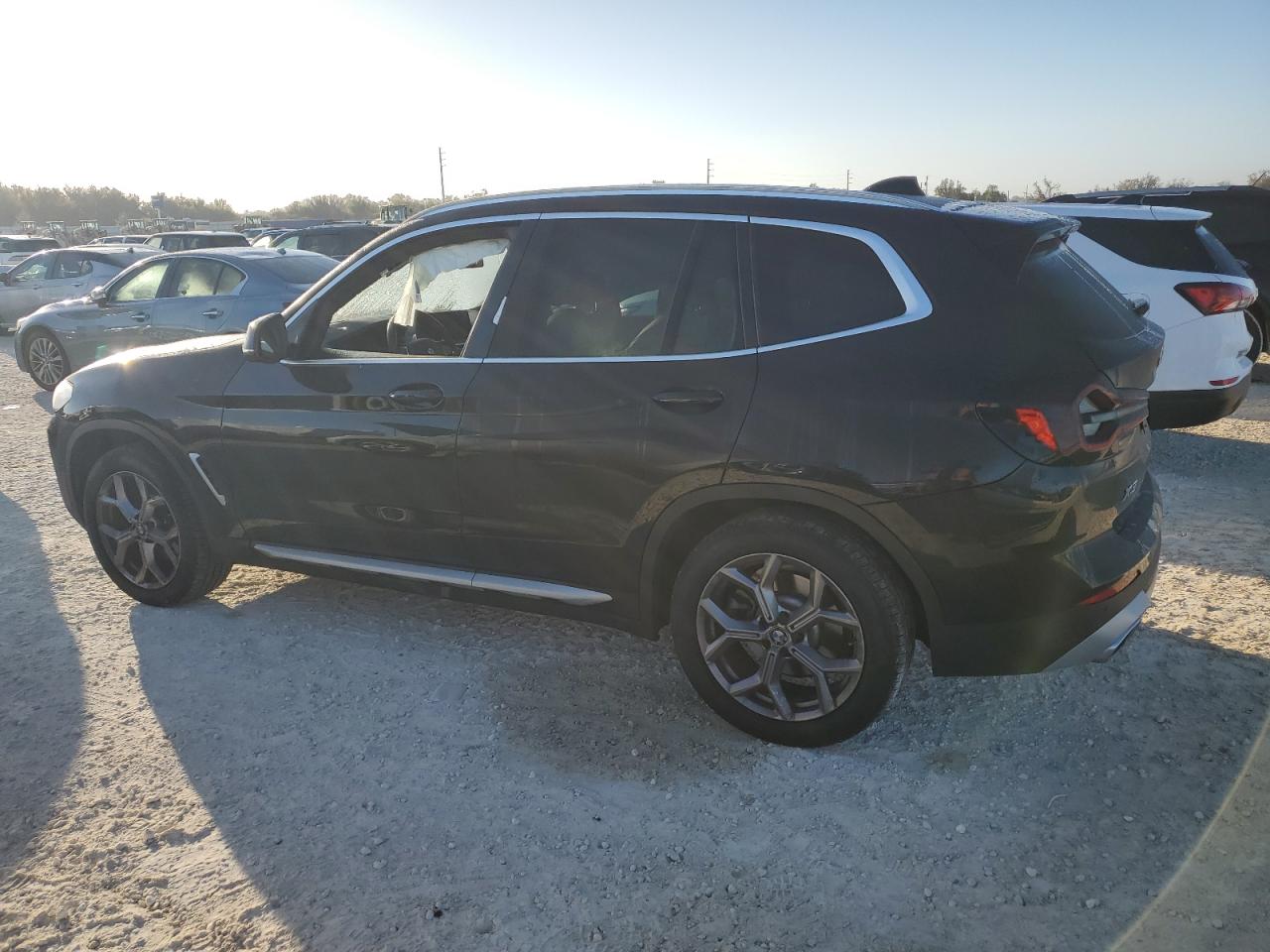2023 BMW X3 - Image 2