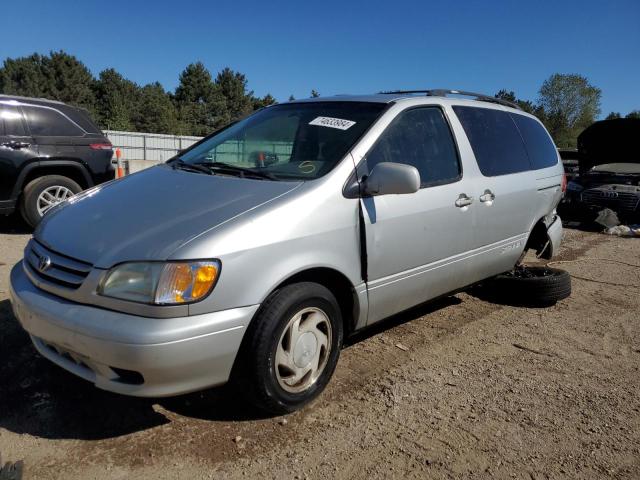 2002 Toyota Sienna Le for Sale in Elgin, IL - Rear End