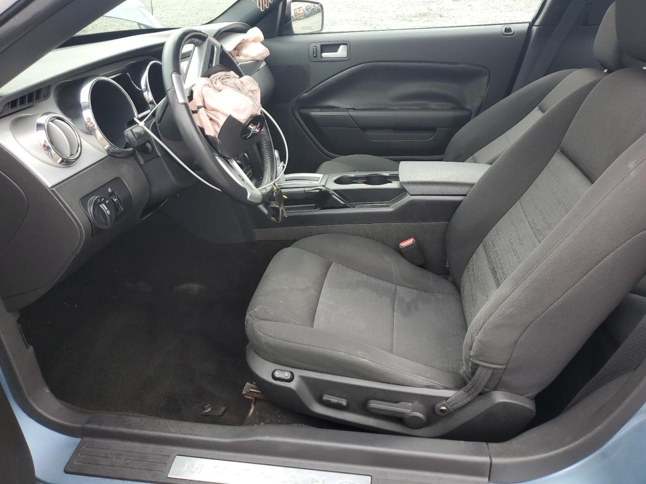 2006 Ford Mustang - Image 7