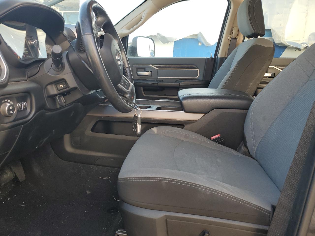 2019 RAM 3500 - Image 7