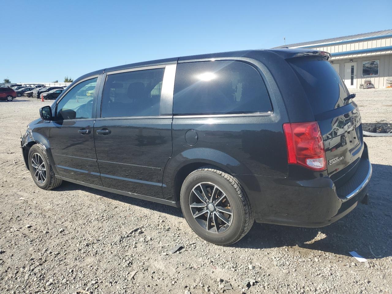 2017 Dodge Caravan - Image 2
