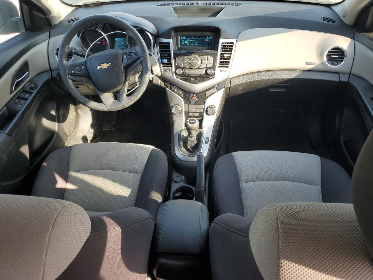 2013 Chevrolet Cruze - Image 8