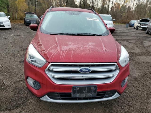 Паркетники FORD ESCAPE 2017 Красный