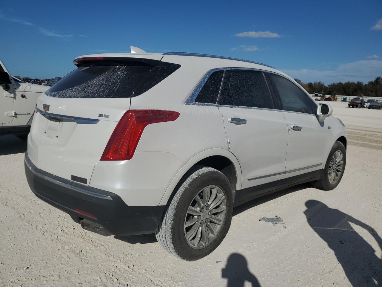 2019 Cadillac XT5 - Image 3