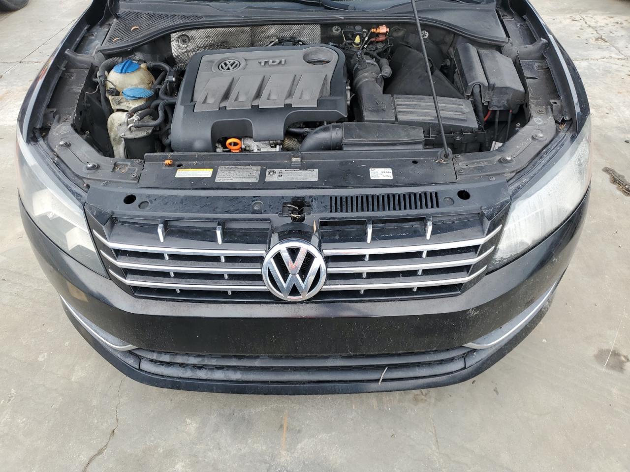 1VWBN7A38CC068736 2012 Volkswagen Passat Se