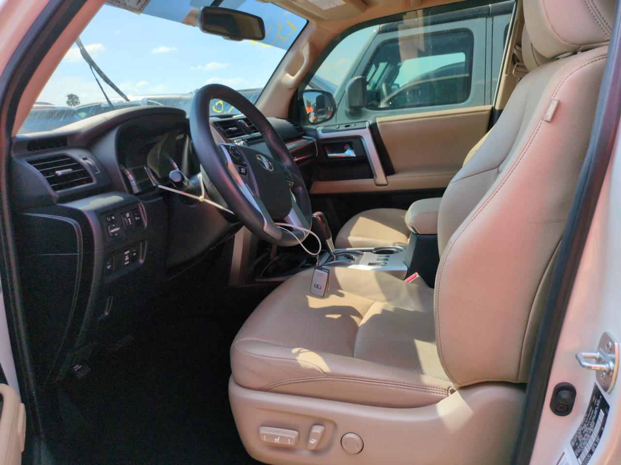 2019 Toyota 4Runner - Image 7