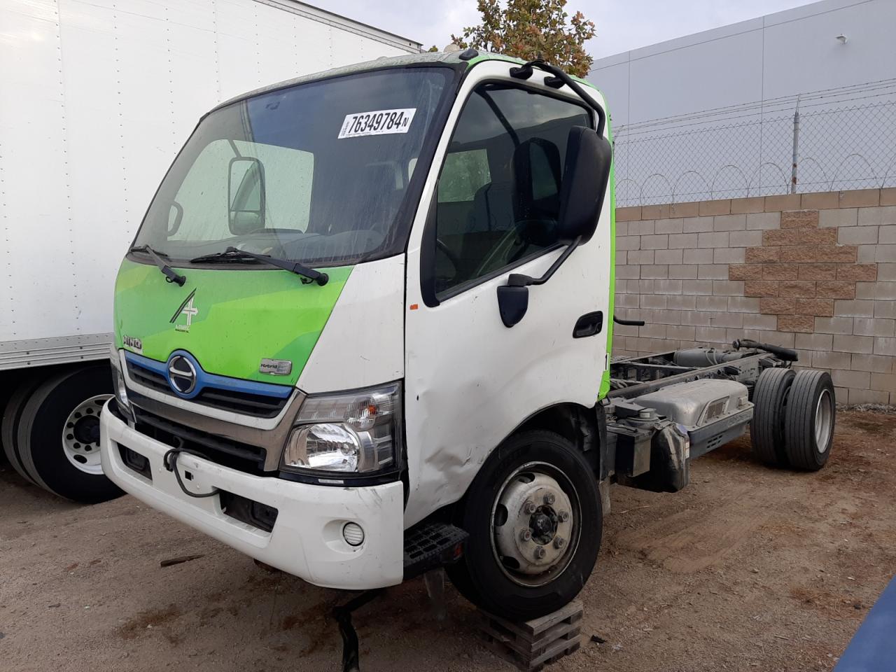 2015 Hino 195 for Sale in Colton, CA - Side