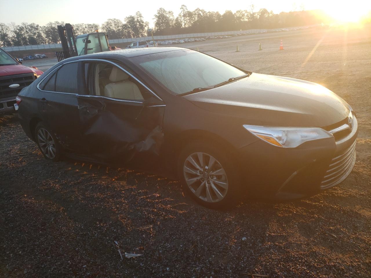 2017 Toyota Camry - Image 4