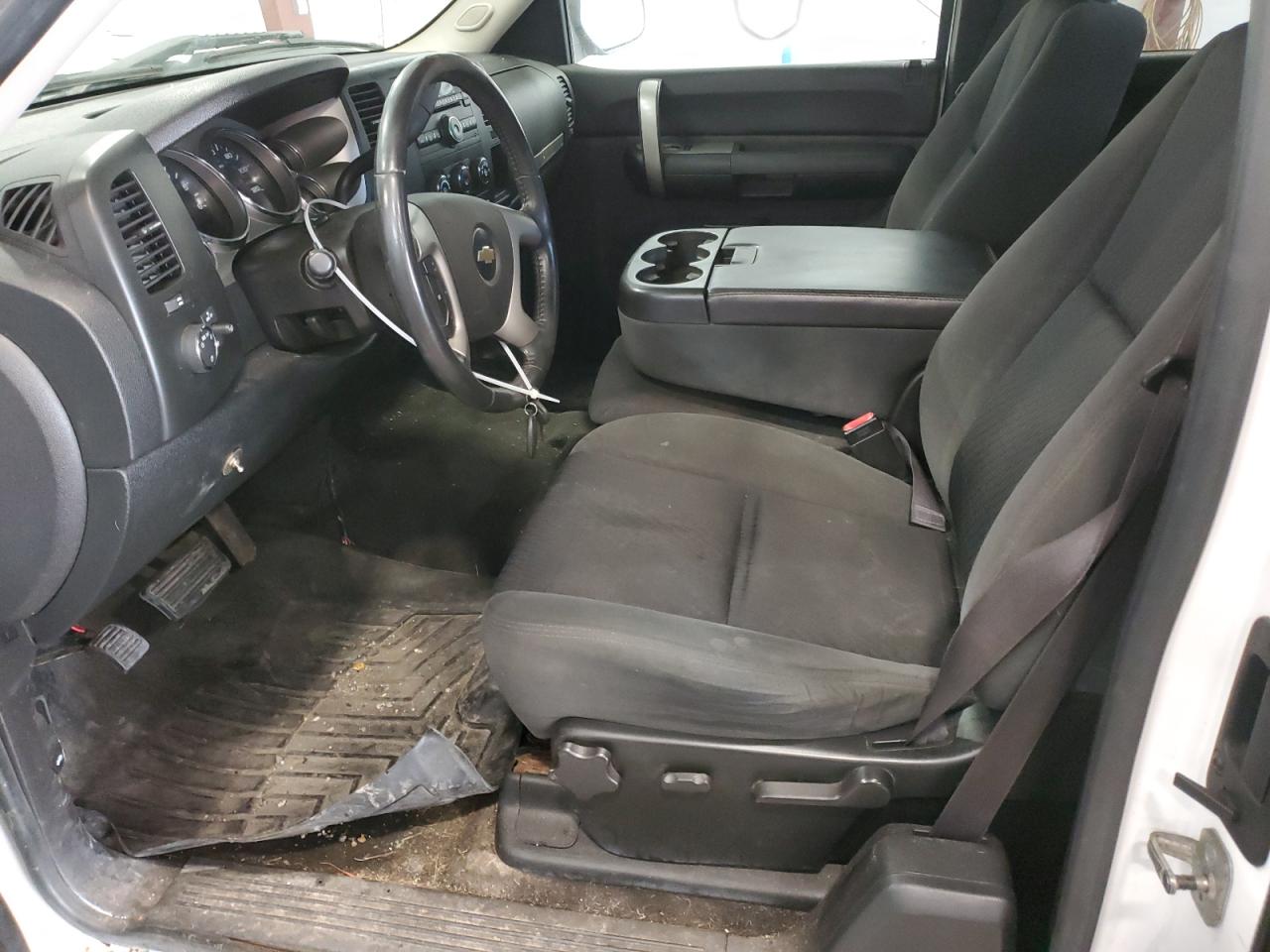 2009 Chevrolet Silverado - Image 7