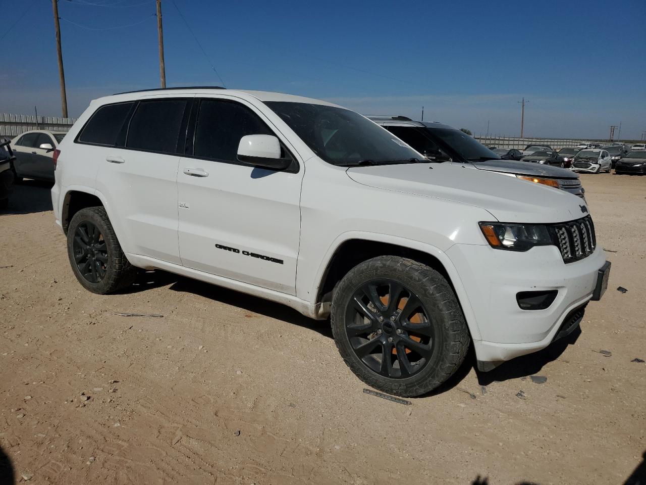 2018 Jeep Grand Cherokee - Image 4
