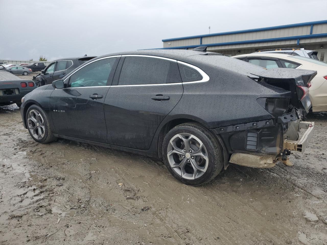 2021 Chevrolet Malibu - Image 2