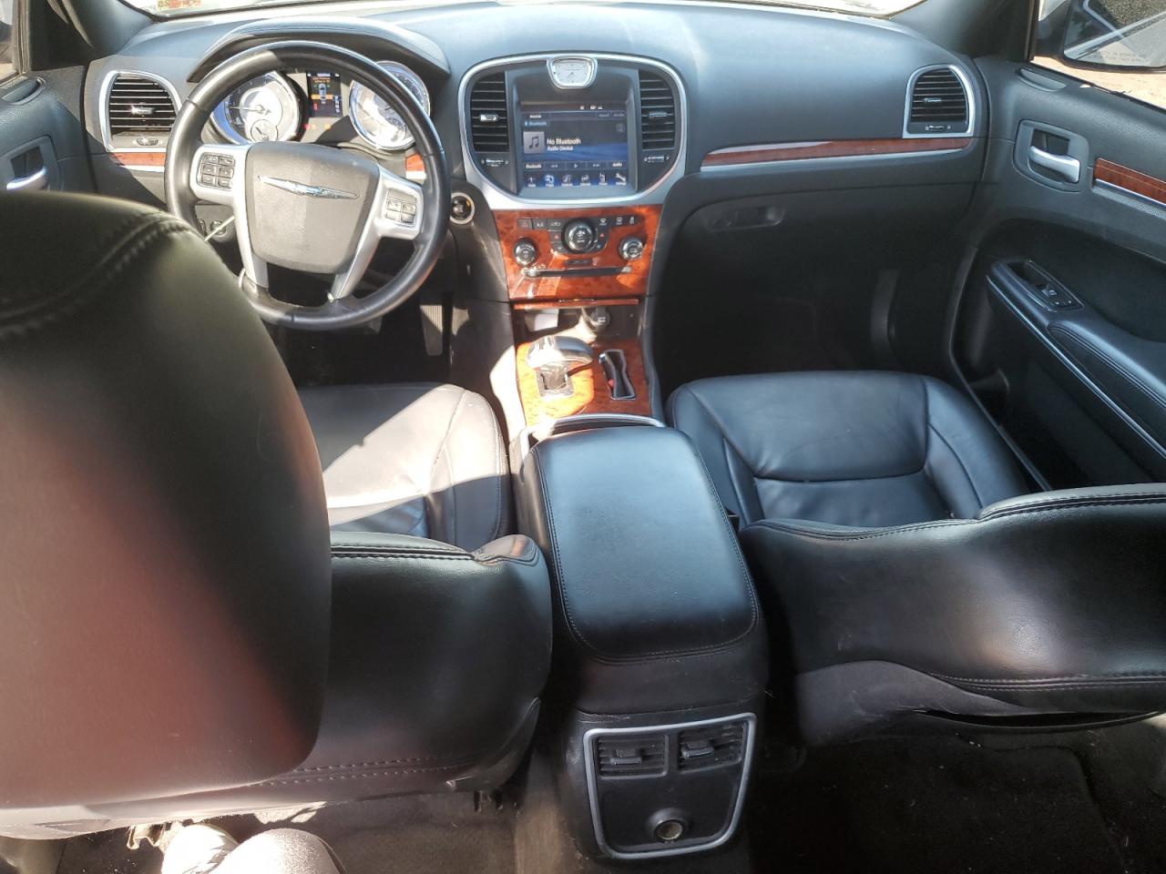 2014 Chrysler 300 - Image 8