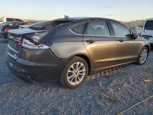 3FA6P0HD2LR224880 Ford Fusion SE 3