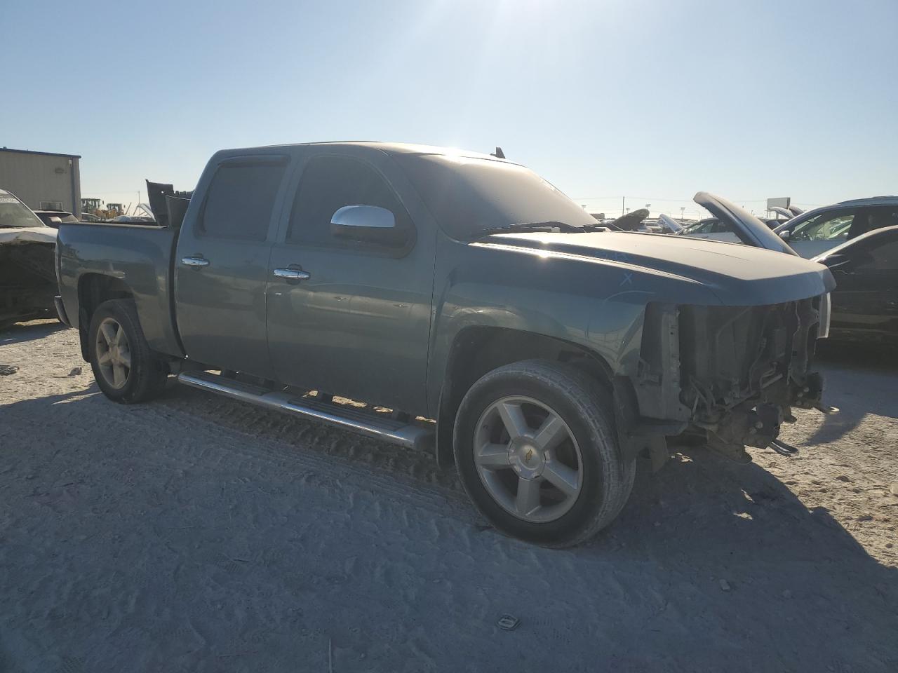 2010 Chevrolet Silverado - Image 4