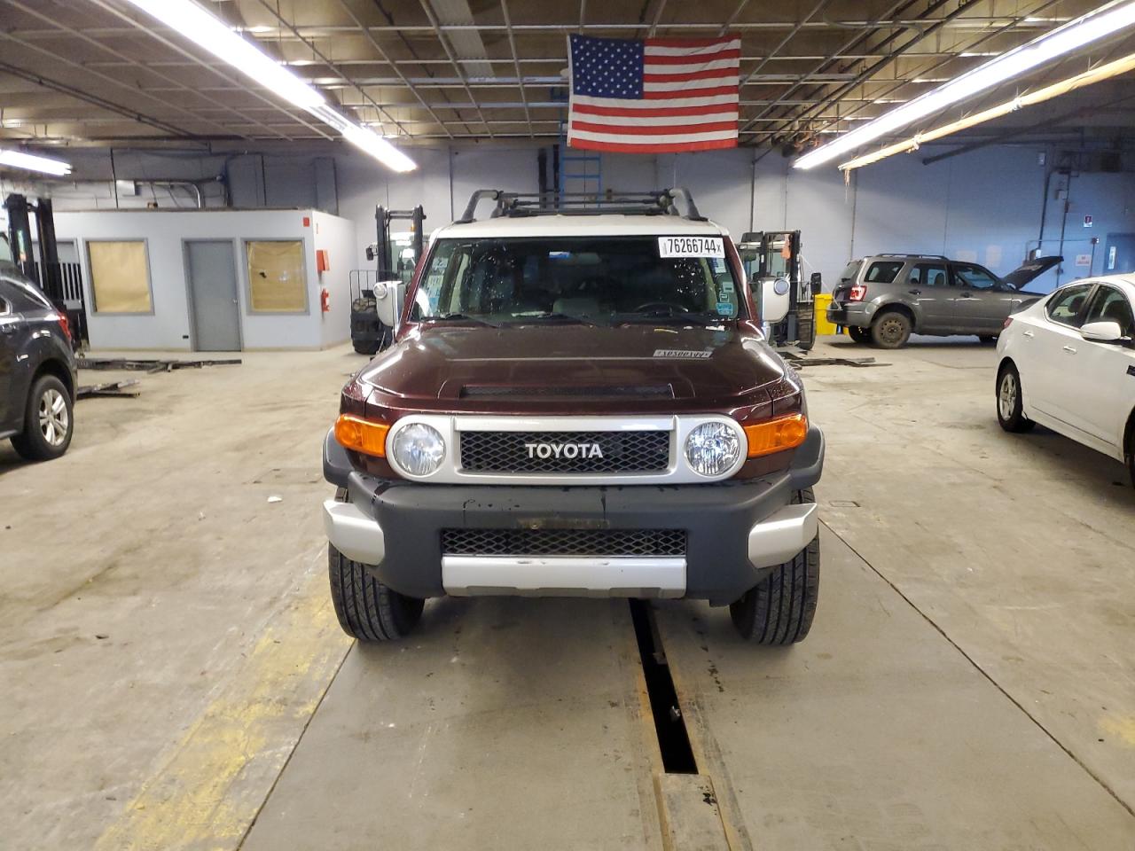 2007 Toyota Fj Cruiser VIN: JTEBU11F770057985 Lot: 76266744