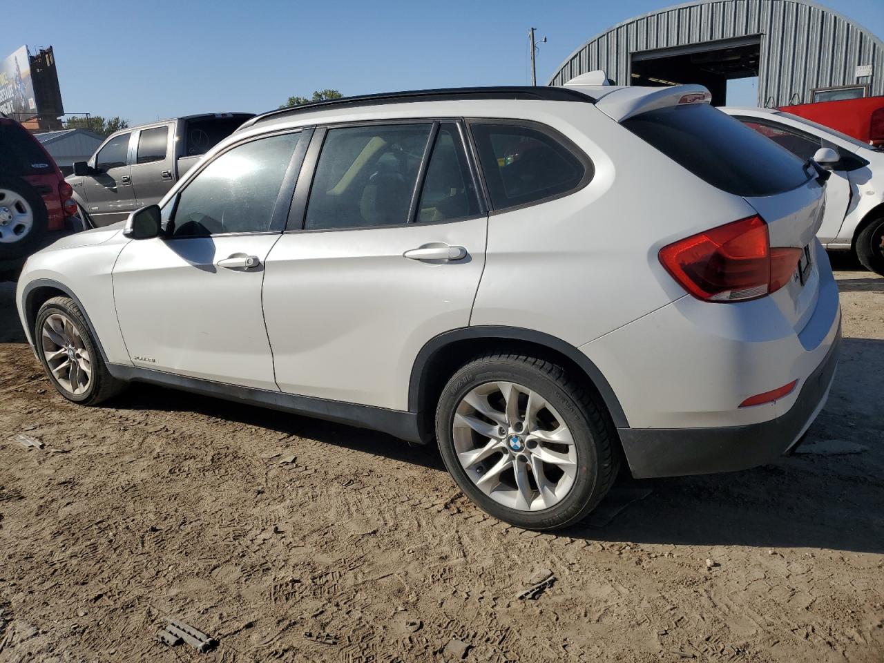 WBAVL1C51FVY25354 2015 BMW X1 - Image 2