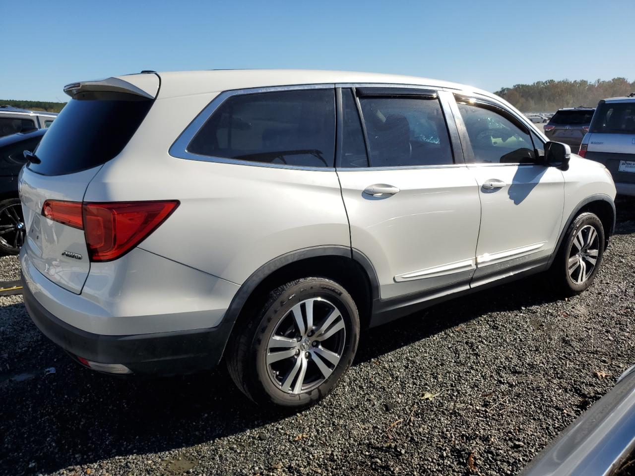 2017 Honda Pilot - Image 3