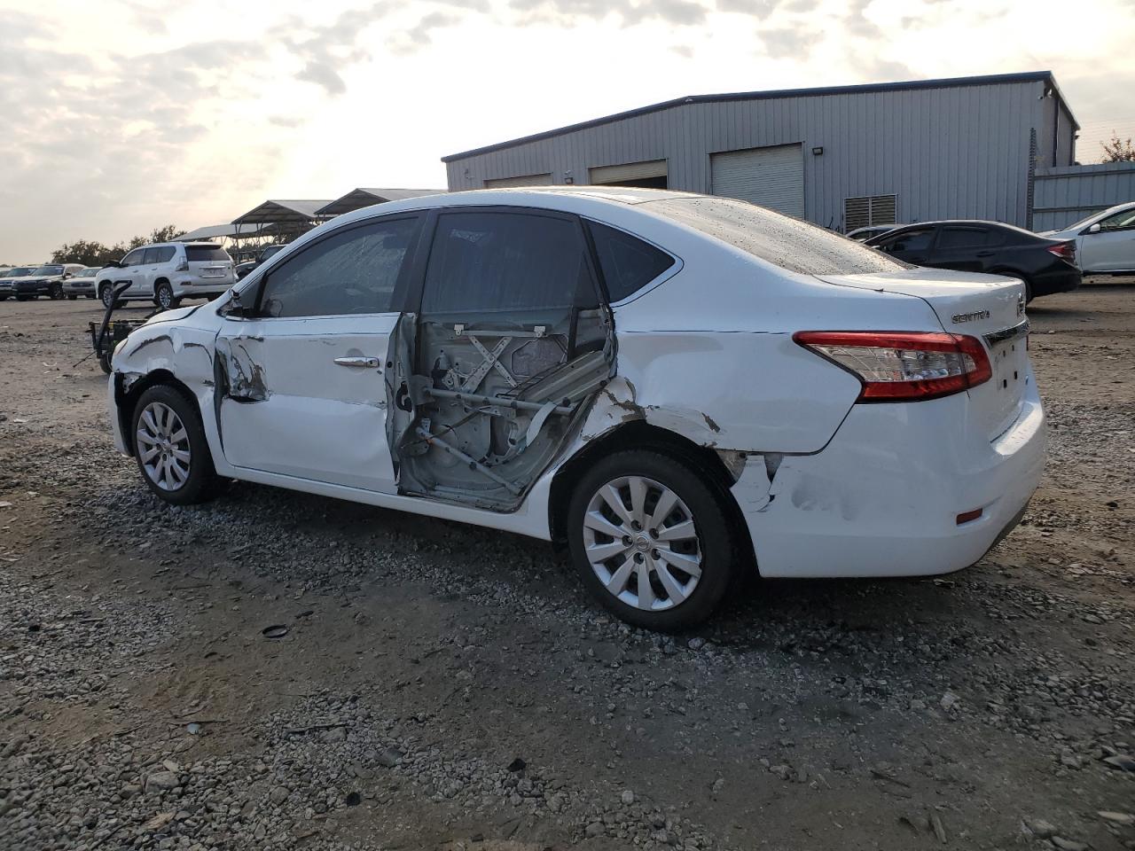 2014 Nissan Sentra - Image 2
