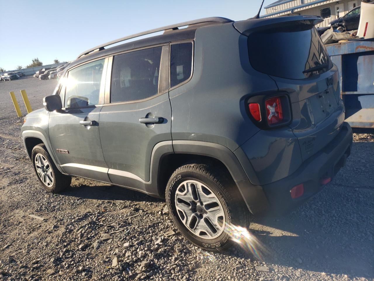 VIN ZACCJBCT6FPC18183 2015 JEEP RENEGADE no.2