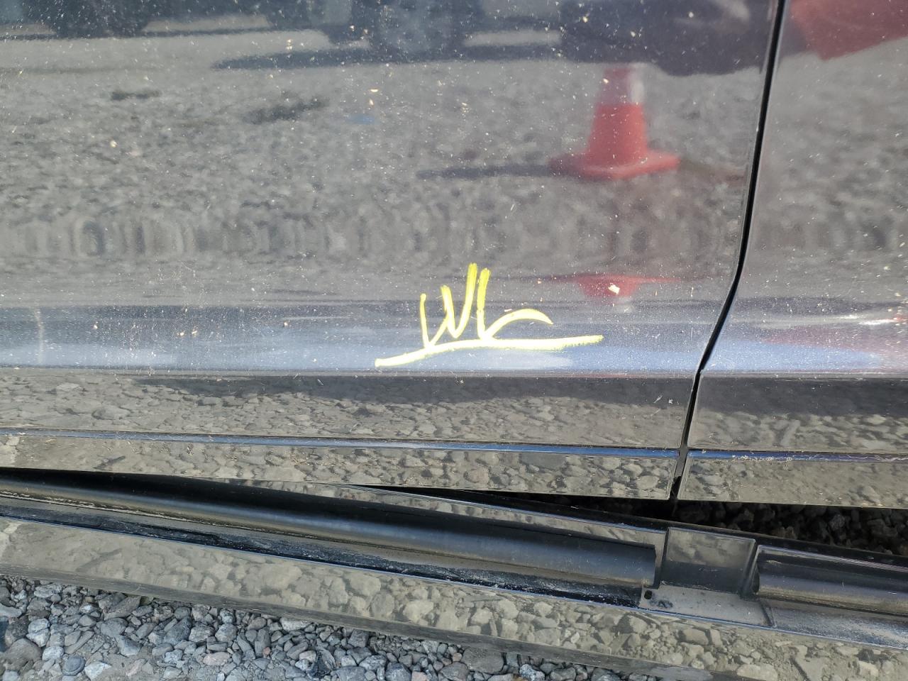 2013 Lincoln MKZ - Image 12