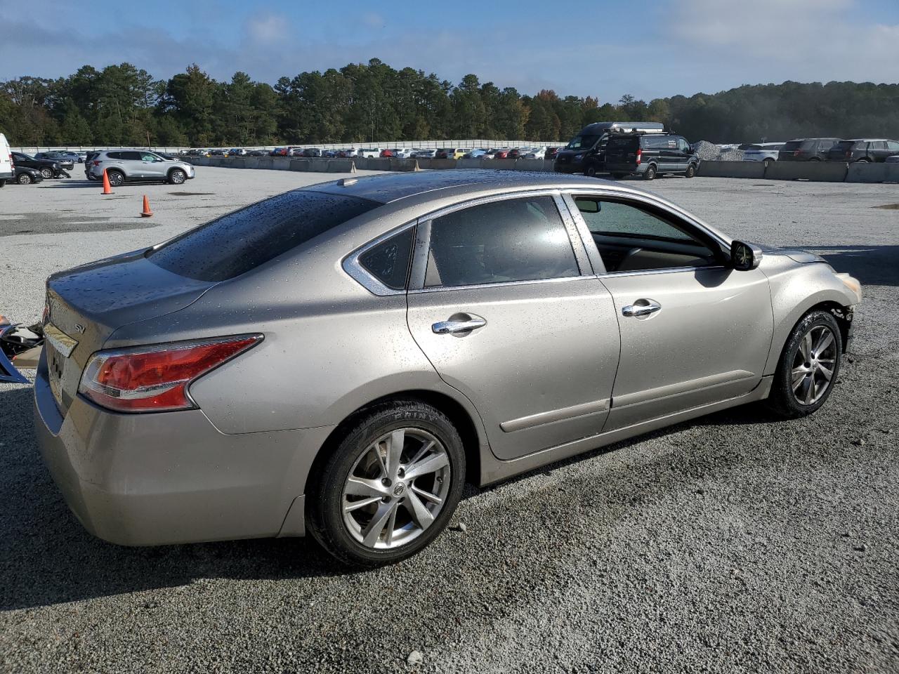 2015 Nissan Altima - Image 3