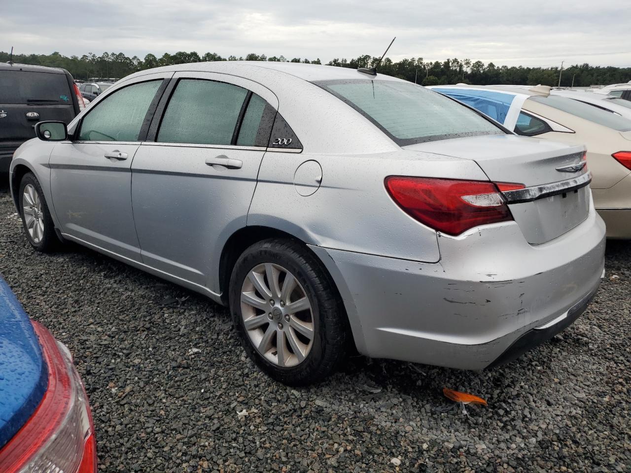2012 Chrysler 200 - Image 2