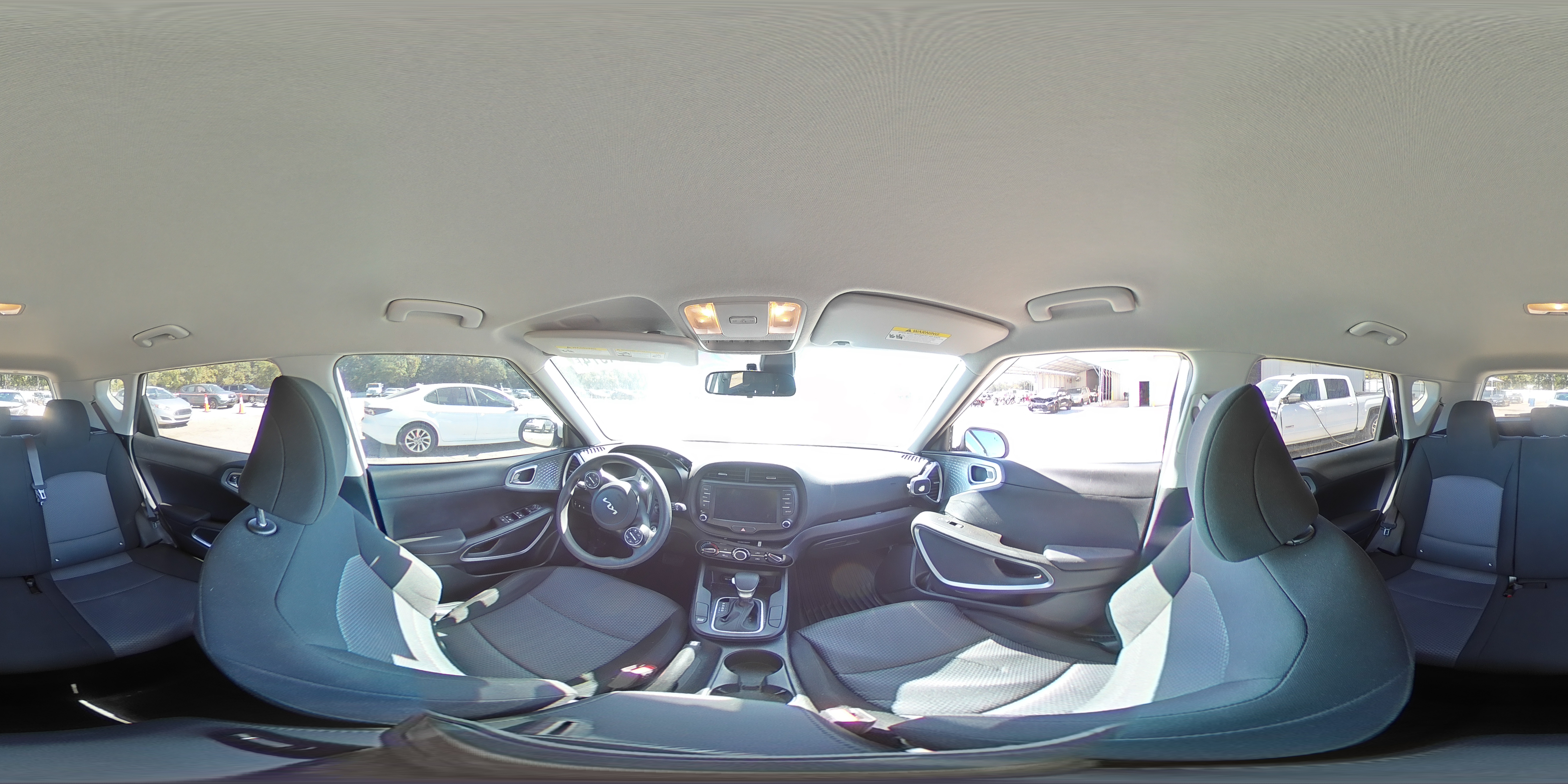 2023 Kia Soul - Image 14