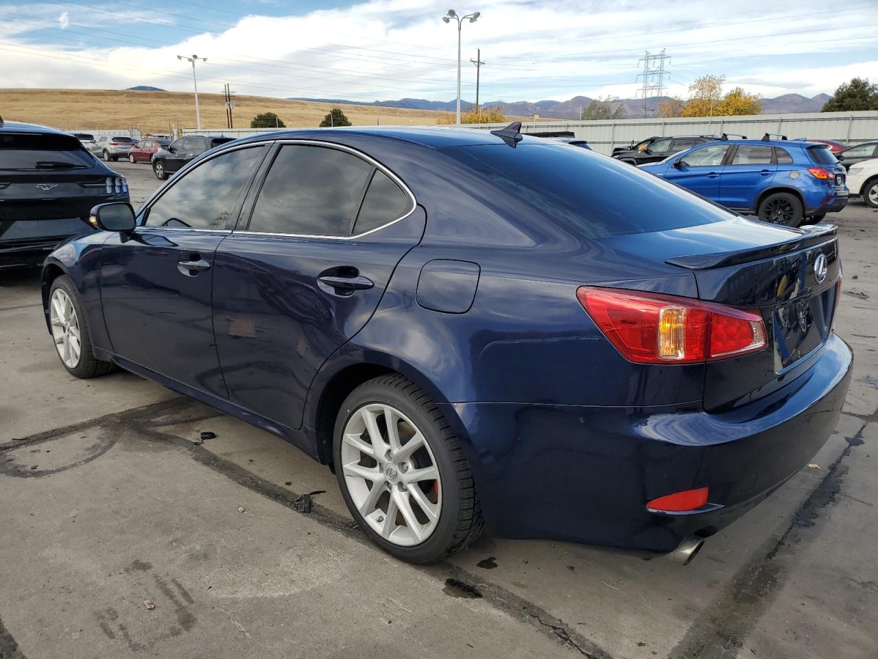 2011 Lexus IS - Image 2