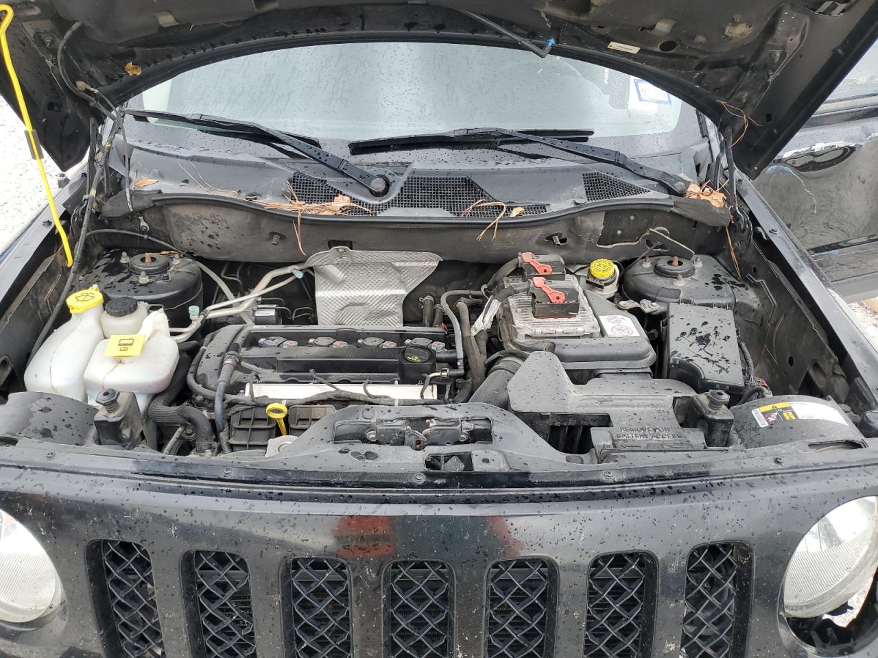 2015 Jeep Liberty (Patriot) - Image 12