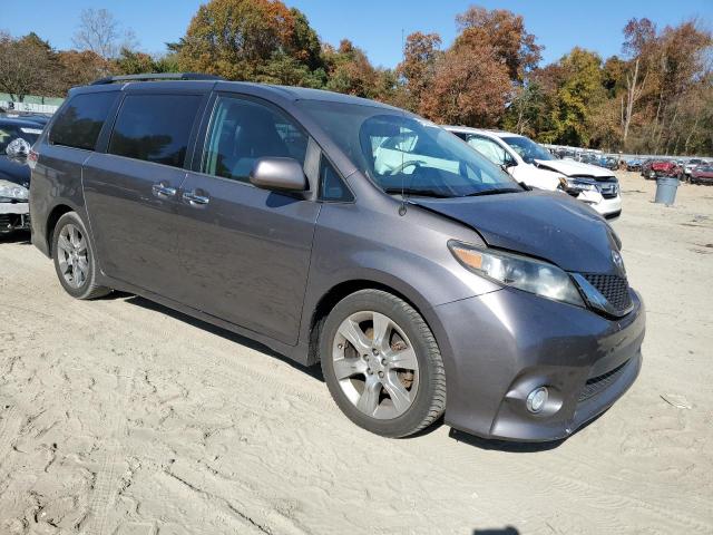  TOYOTA SIENNA 2013 Серый