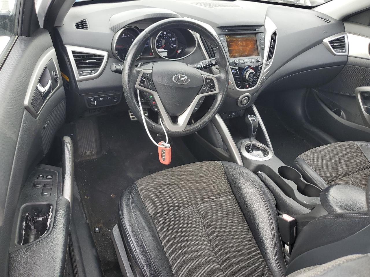 2013 Hyundai Veloster - Image 8