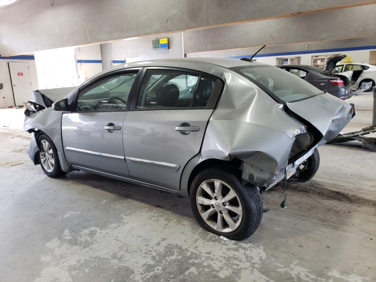 2010 Nissan Sentra - Image 2