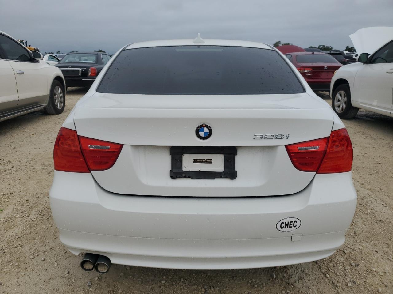 WBAPK73539A454062 2009 BMW 328 Xi