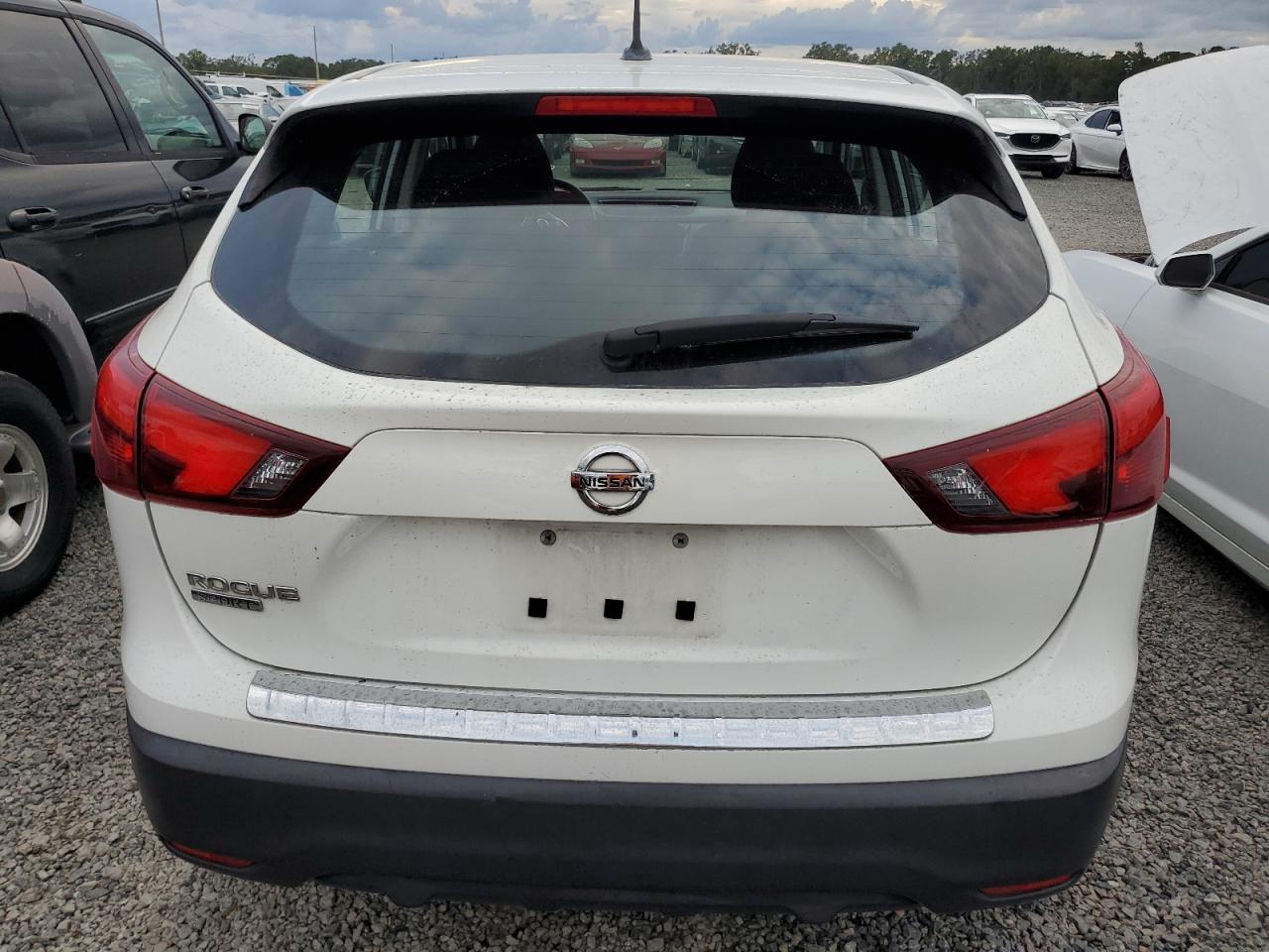 JN1BJ1CP5HW012287 2017 Nissan Rogue Sport S