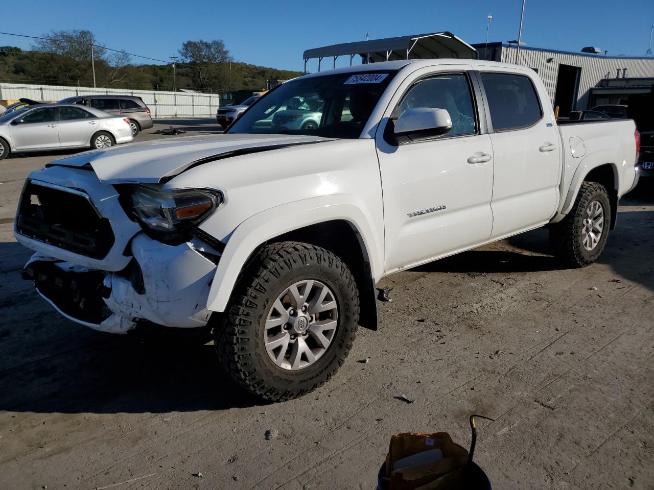 VIN 5TFAZ5CN5HX046912 2017 TOYOTA TACOMA no.1