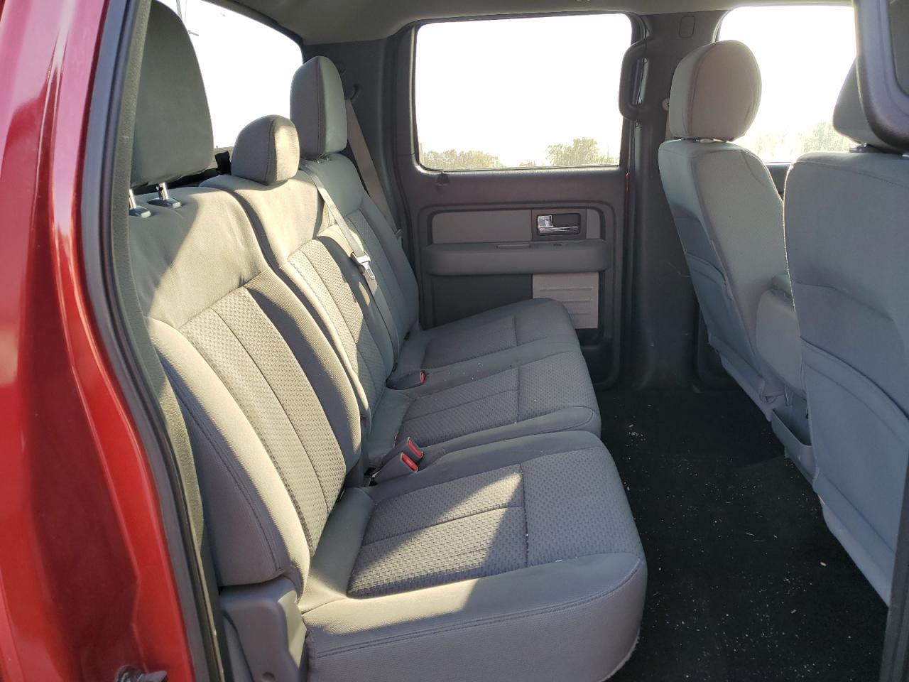 2013 Ford F-150 - Image 10