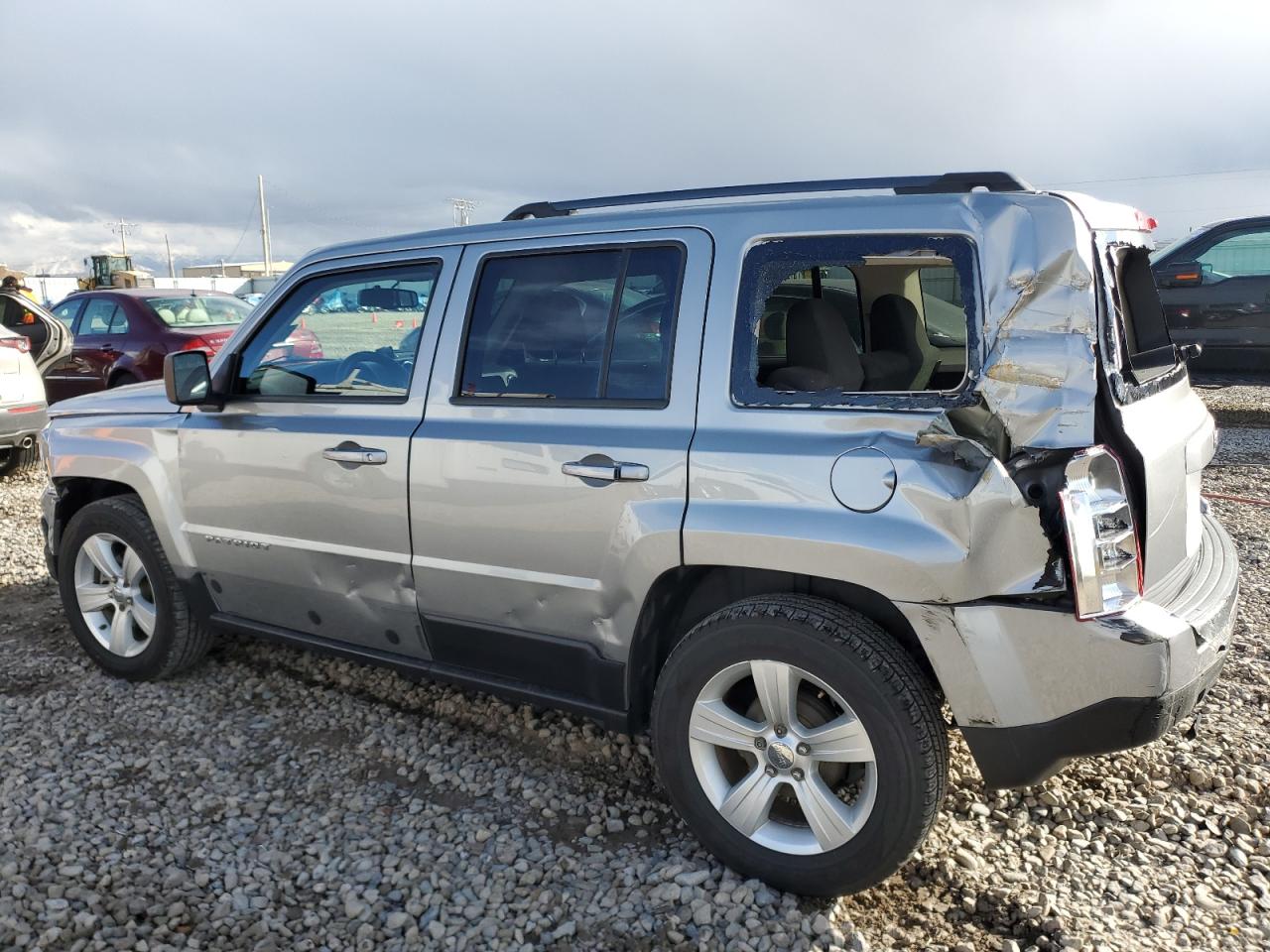 2016 Jeep Liberty (Patriot) - Image 2